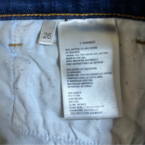 L'AGENCE Rachel Ripped Crop Slim Fit
Blue Slouch Cuffed Jeans Size 26
High Rise - Picture 11 of 11